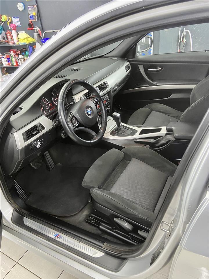 BMW-E90-