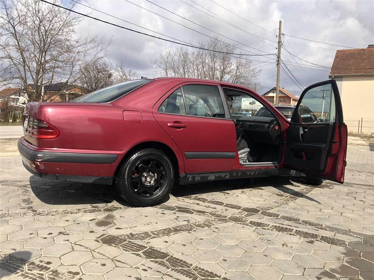 Mercedes