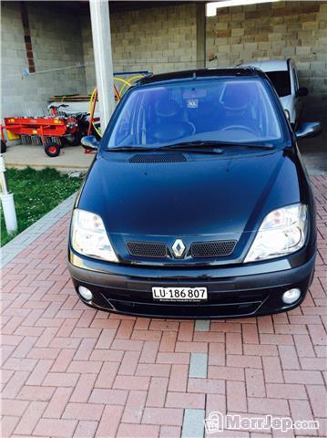 Renault--02