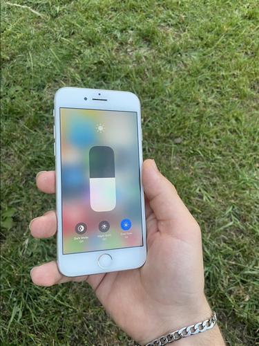 iPhone 8 