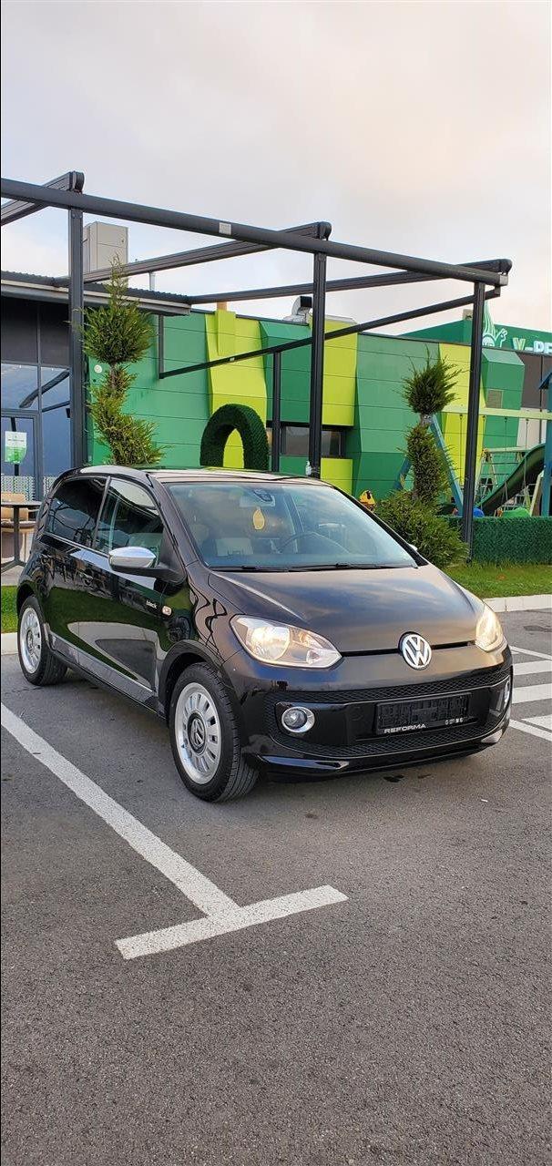 VW-UP--