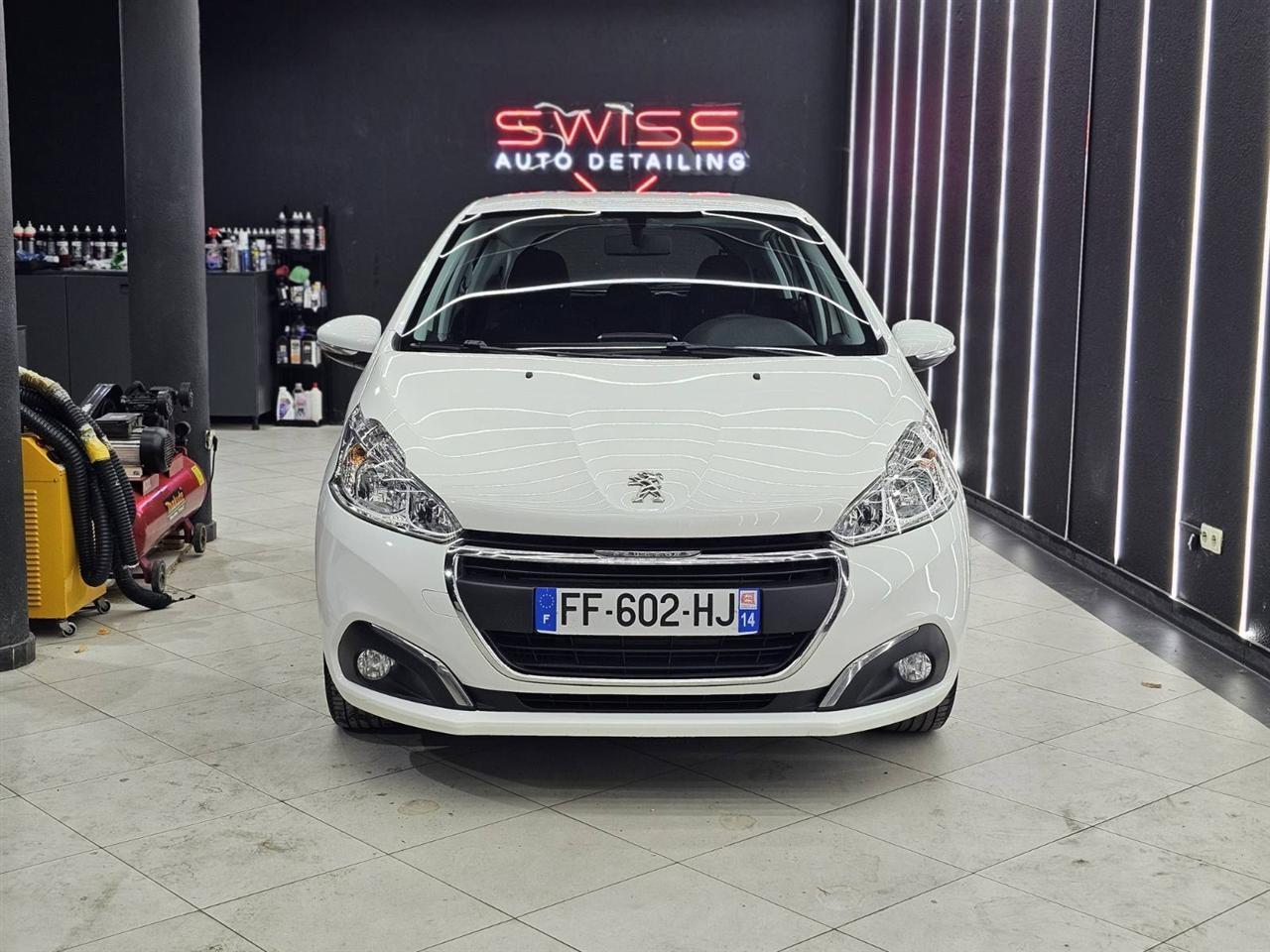 PEUGEOT-208-1-5-HDi-PREMIUM---2019