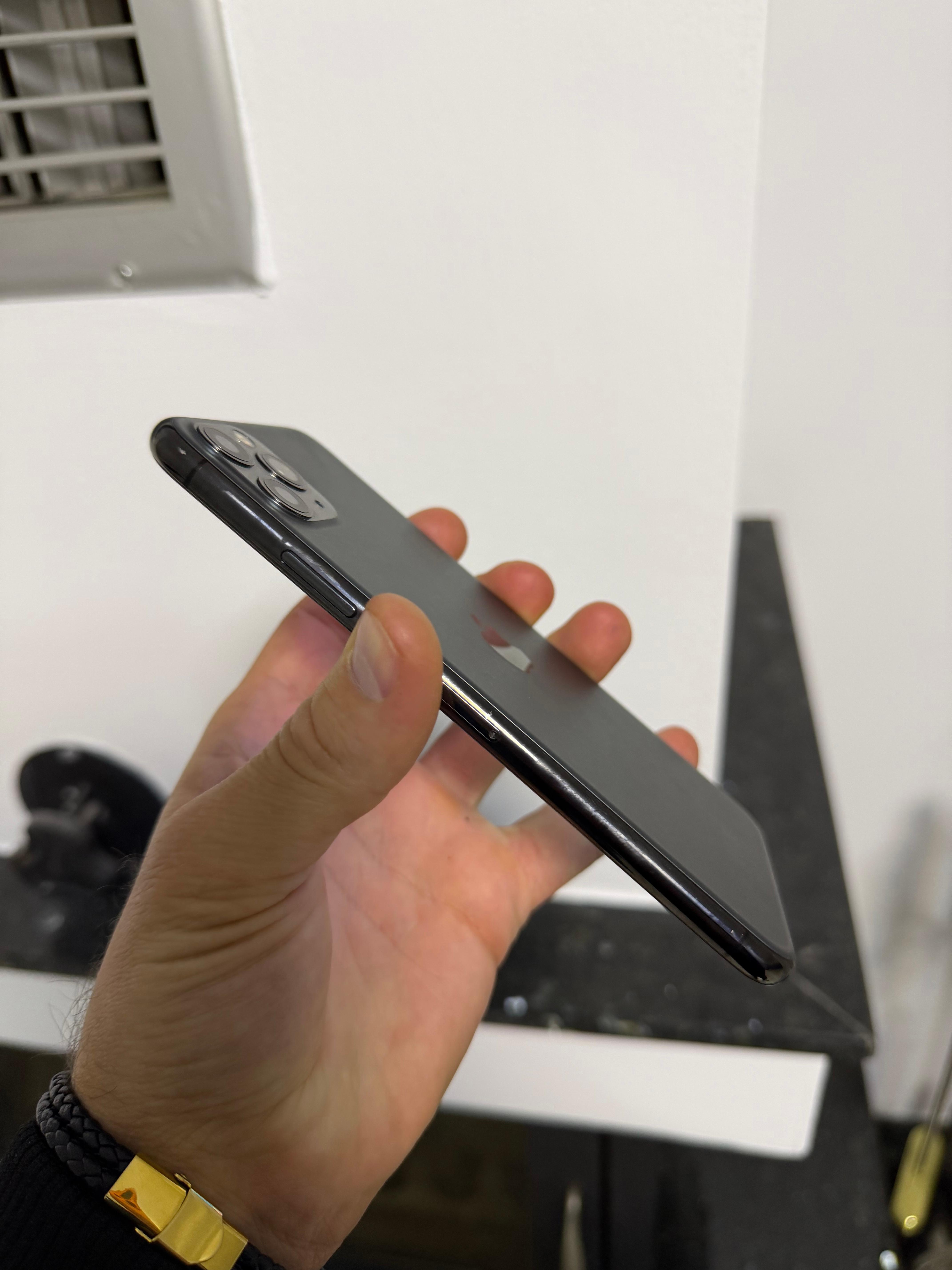 iphone-11-Pro-Max-CE