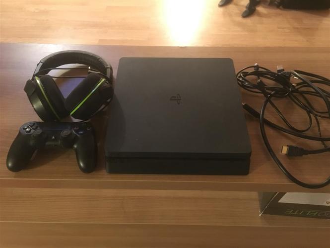 PS4