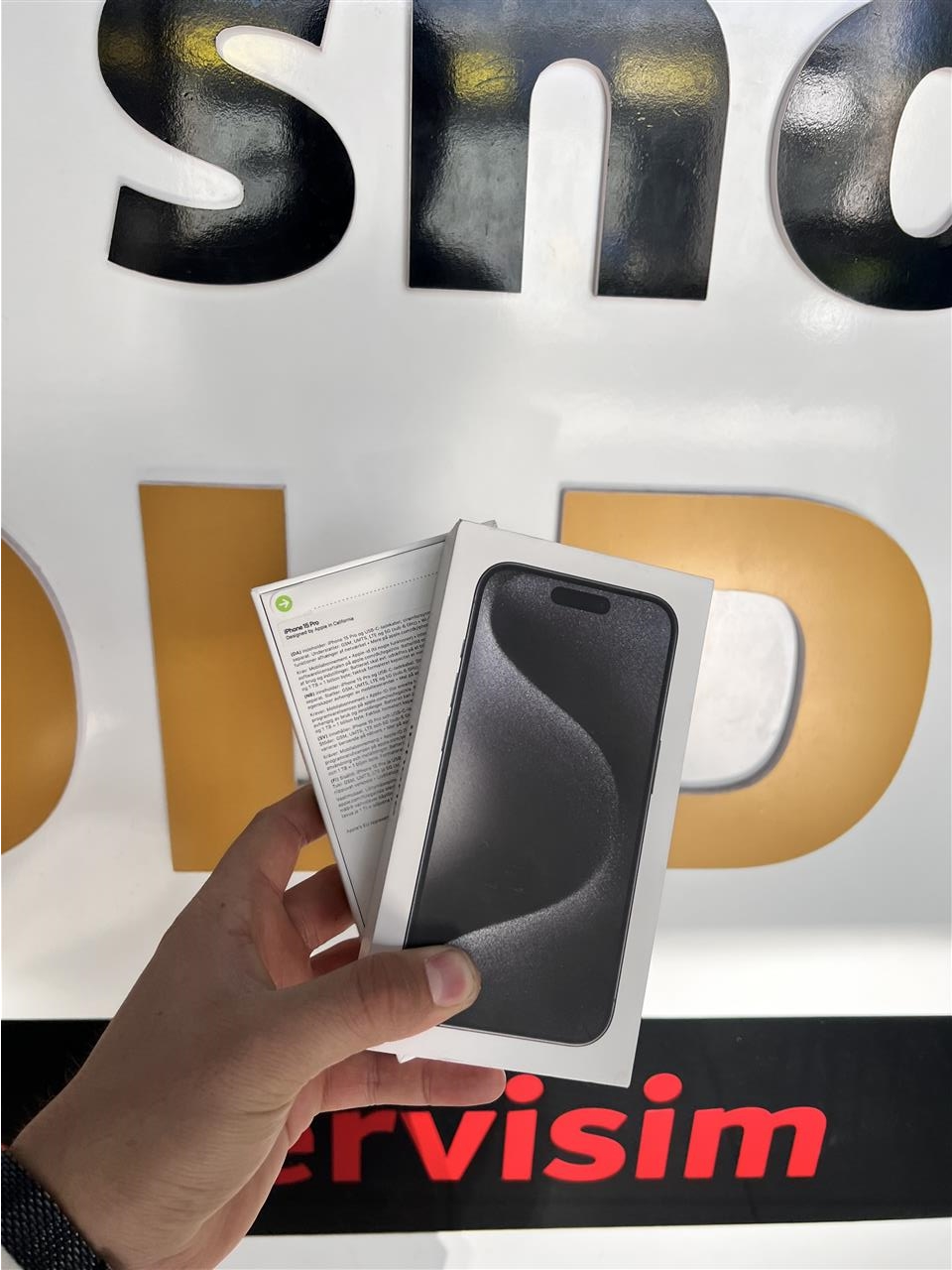 iPhone-15-Pro-Ce-----