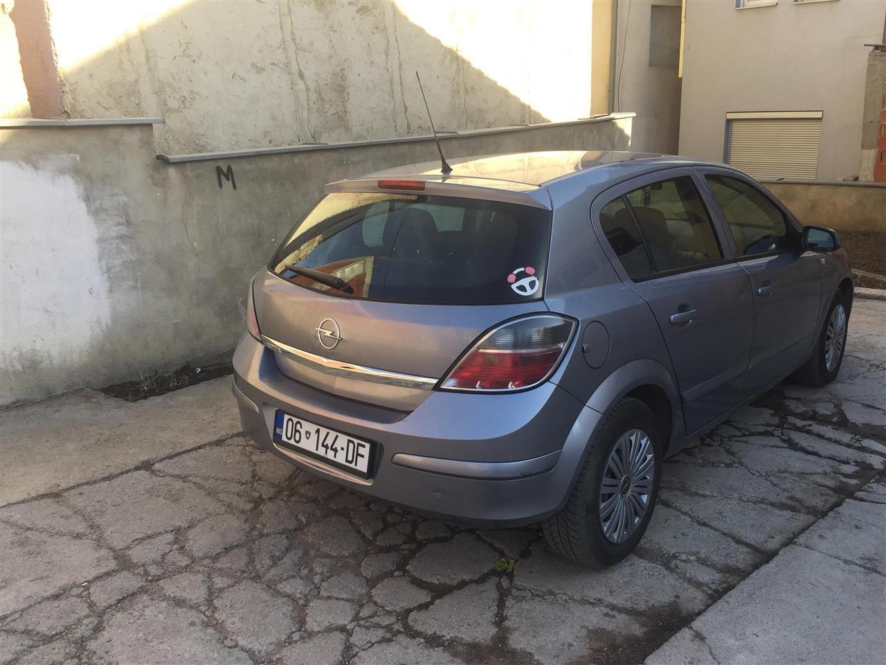 opel-astra-2008
