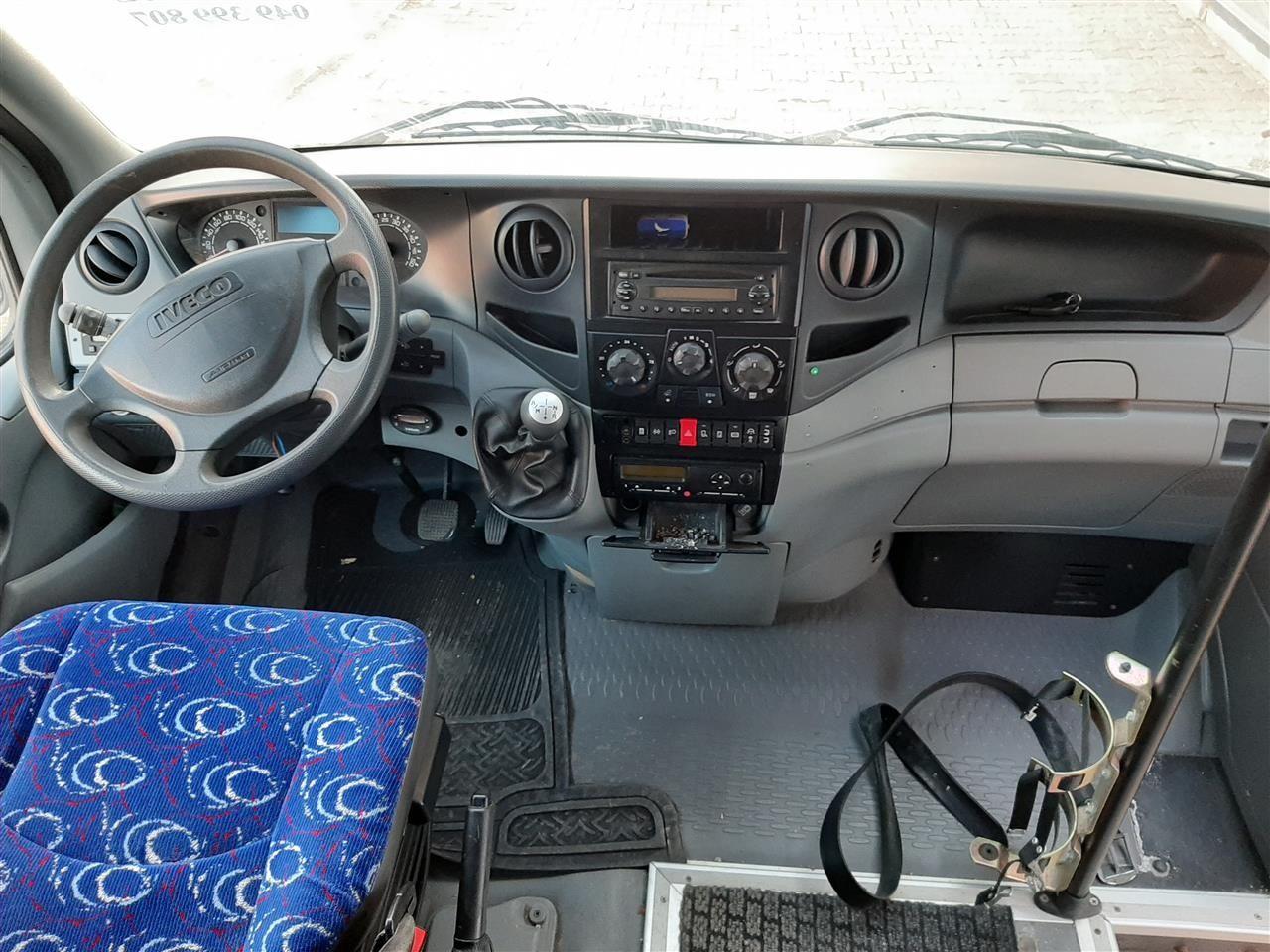 Shitet--mini-bus-