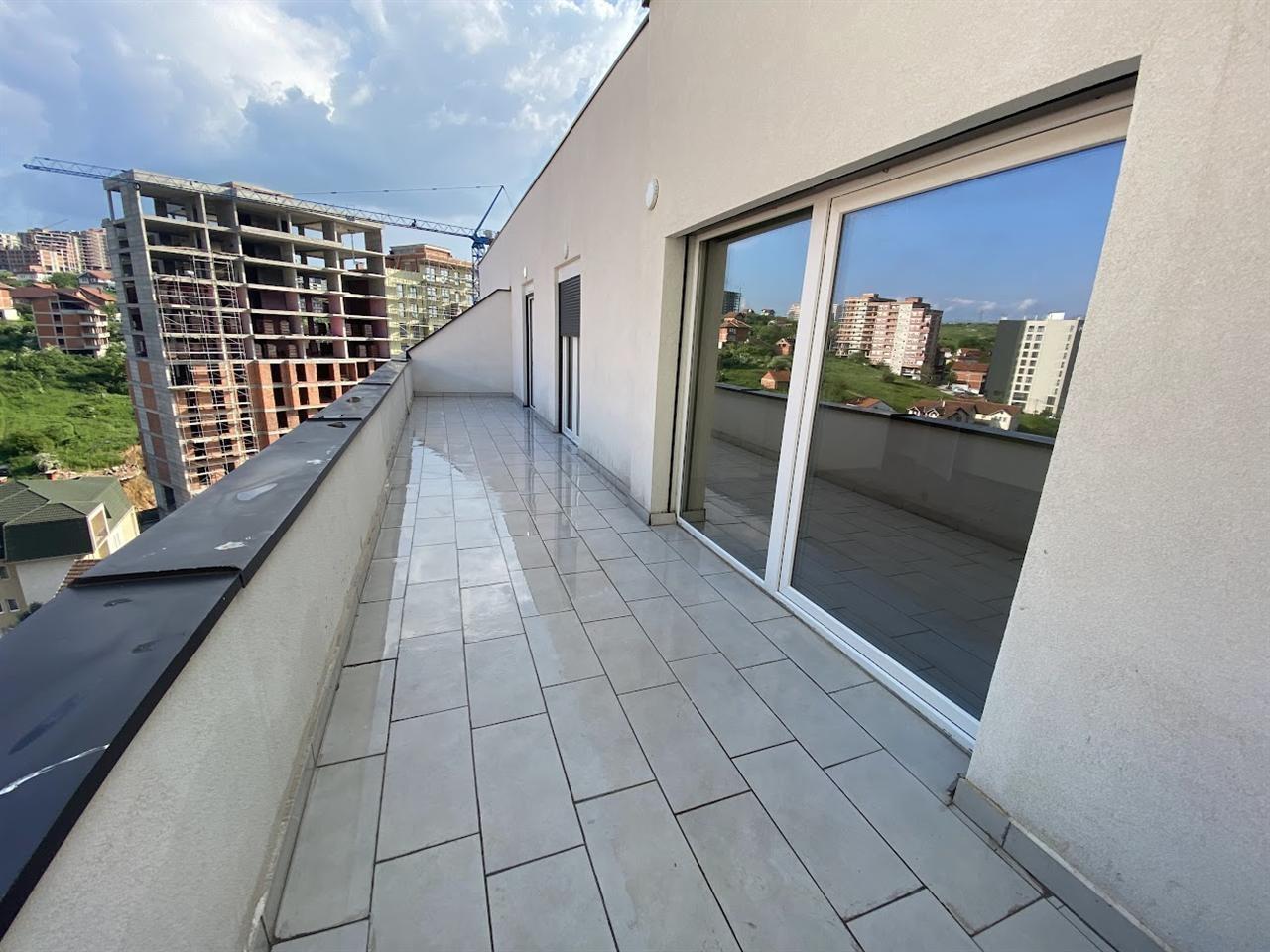 Banese-me-qira-Penthouse-Lagje-Spitalit-400--