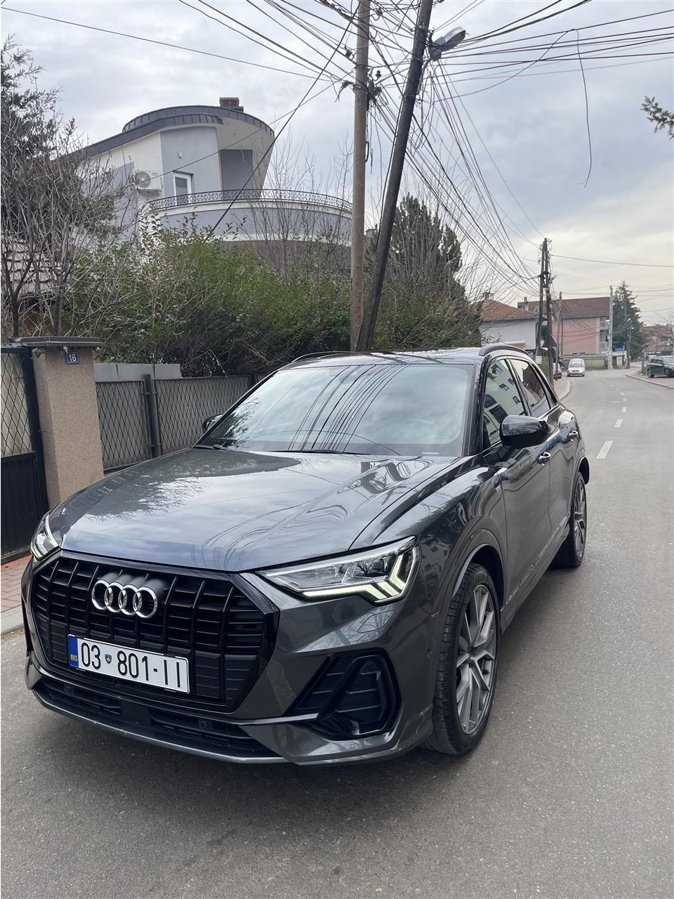 Audi-Q3