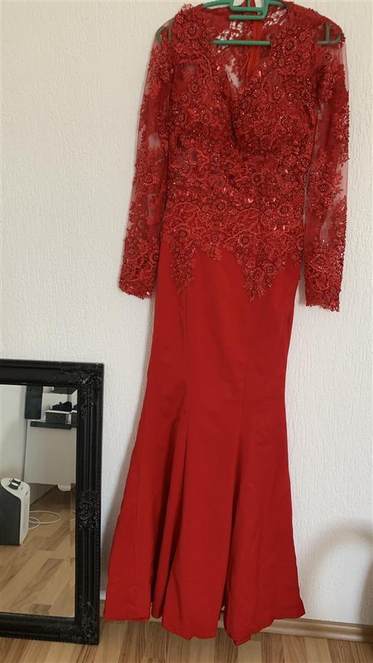 Fustan-