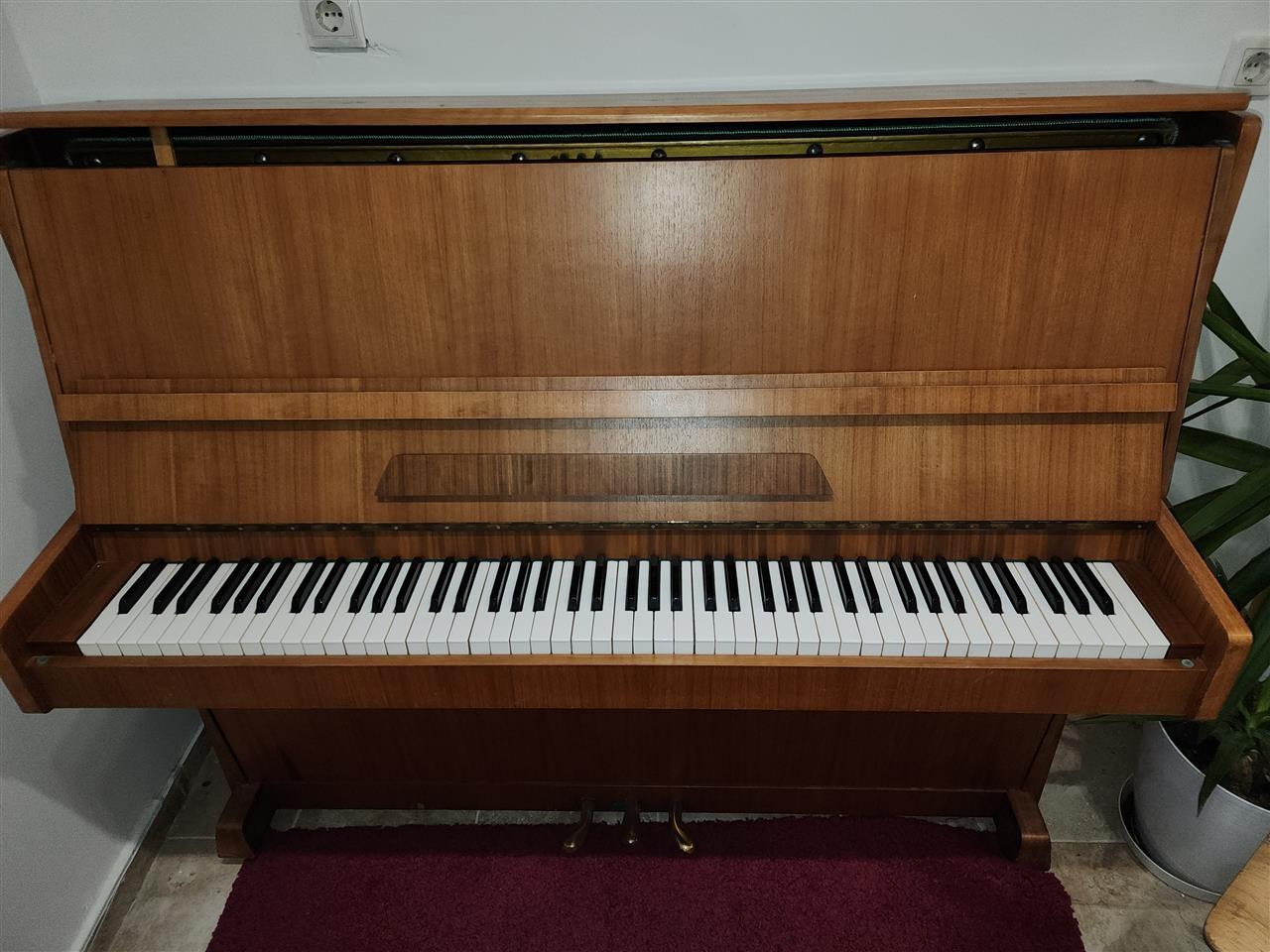Piano-