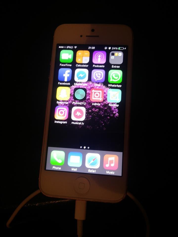 Shes-iPhone-5