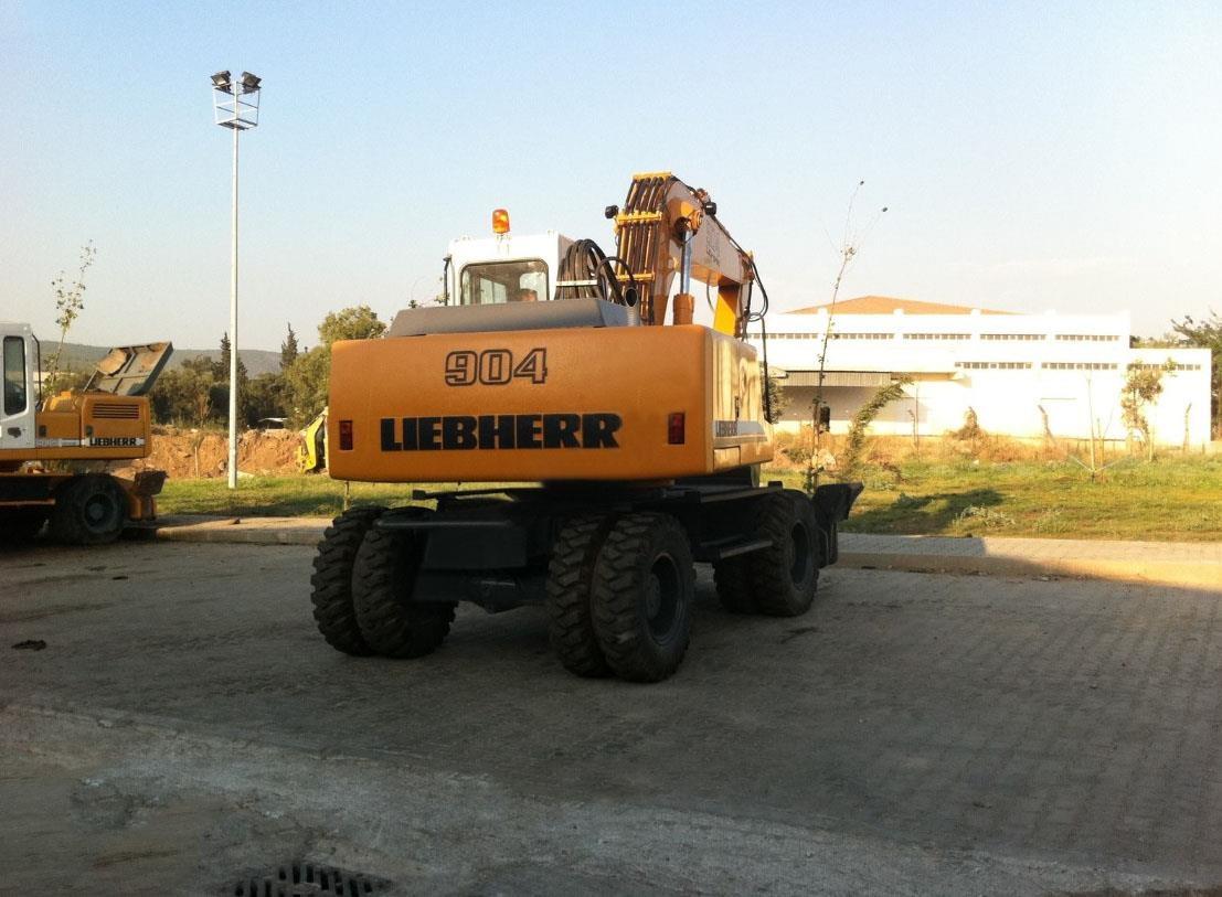 LIEBHERR--904