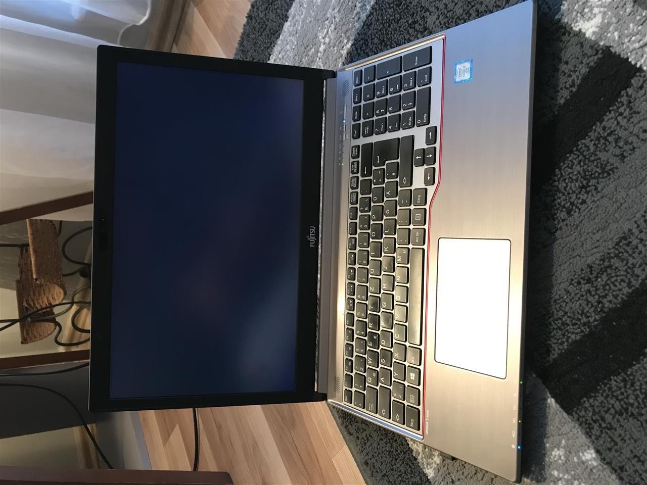 Shitet-laptop-fujitsu