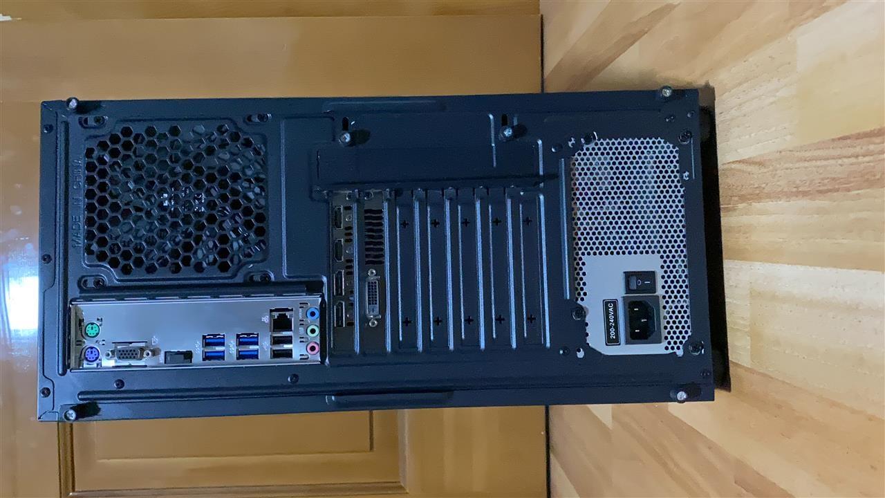 PC-me-microfon-studios
