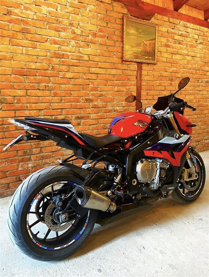 BMW-S1000R-2015