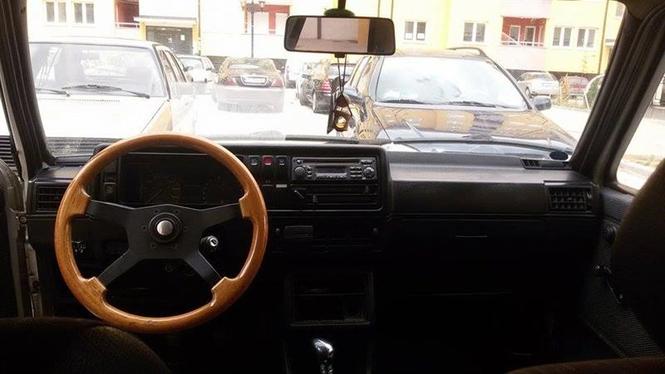 VW Golf -84 