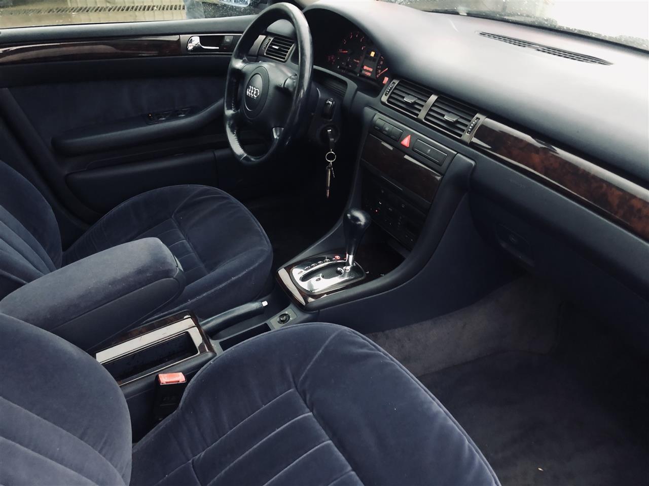 AUDI-A6-