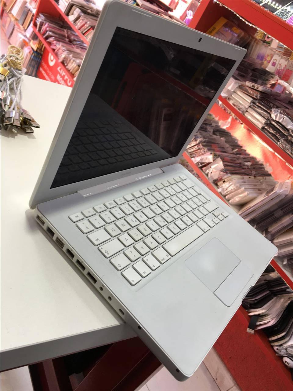 Shes-Llaptop-MacBook-