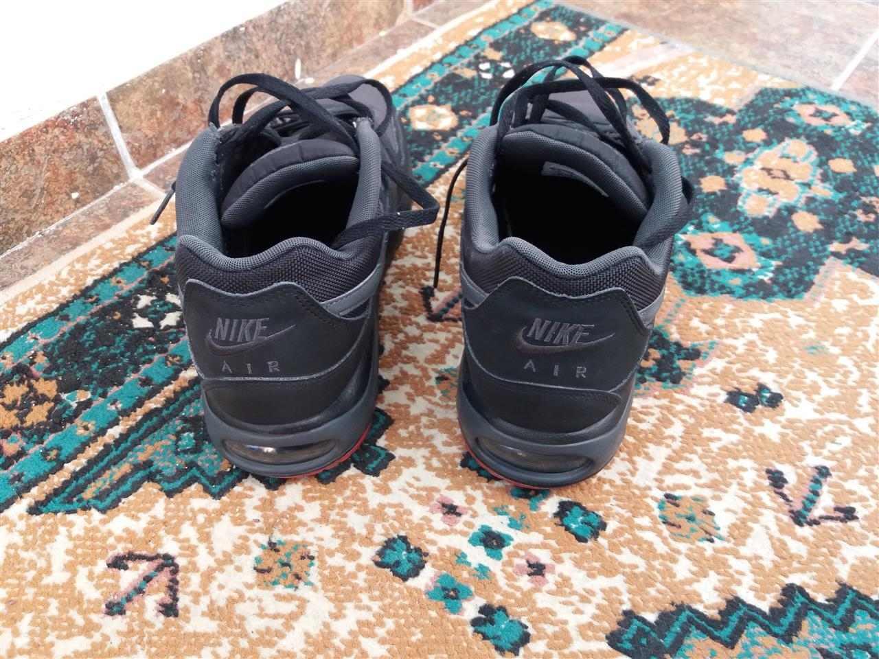 Nike-air-max-command