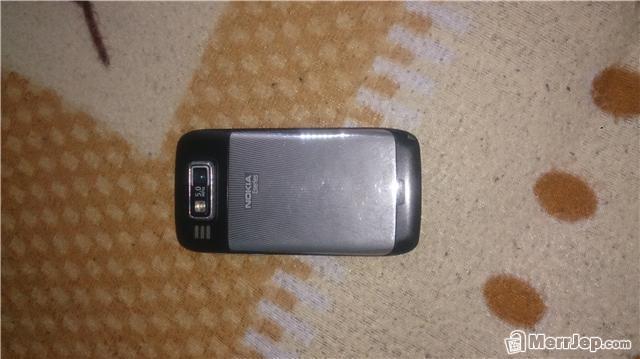 Nokia E72