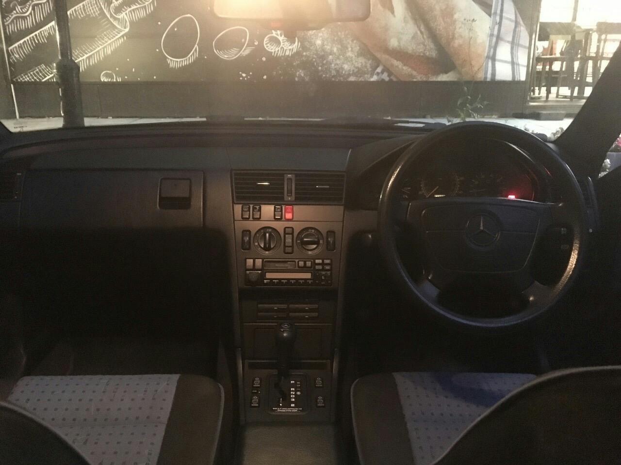 Mercedea-C-200-