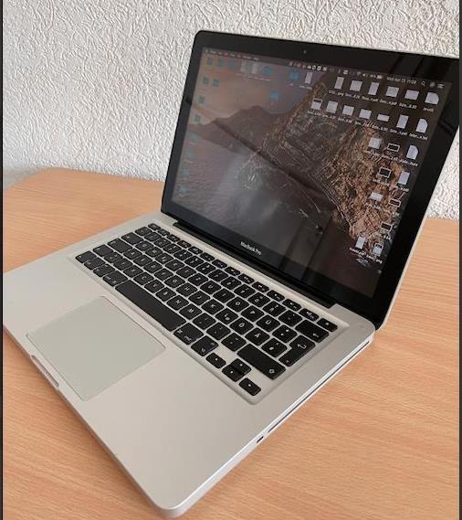 MacBook-Pro-13------