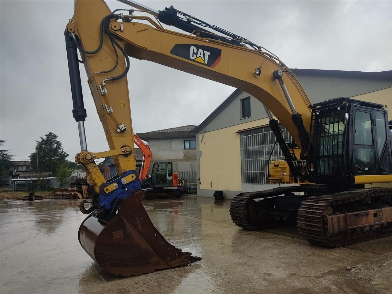 Cat-336Fln