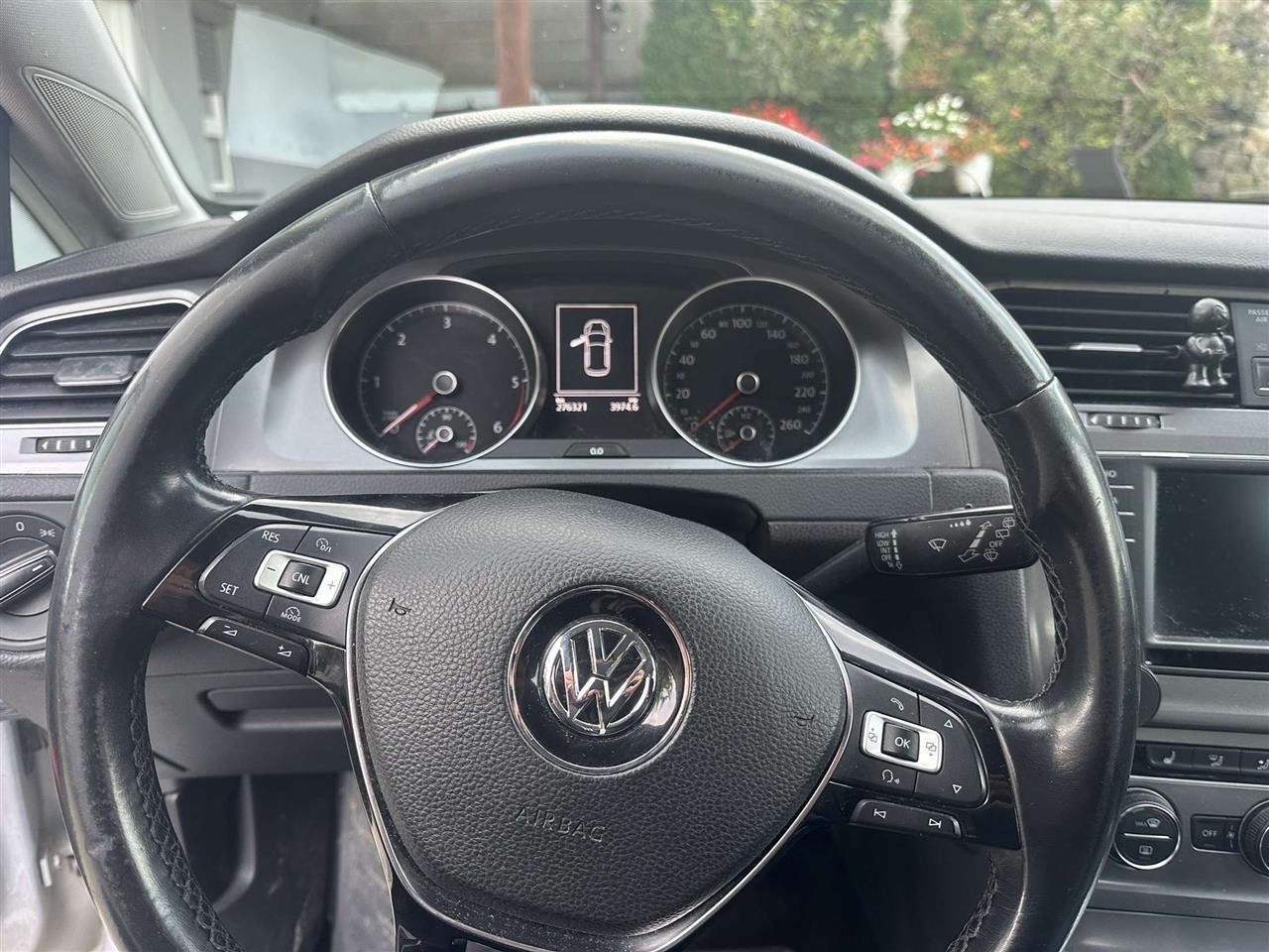 Golf-VII