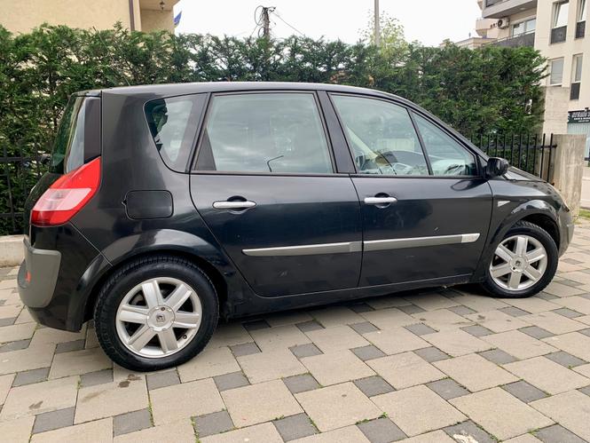 Shitet Rks 1.9 dci 2004