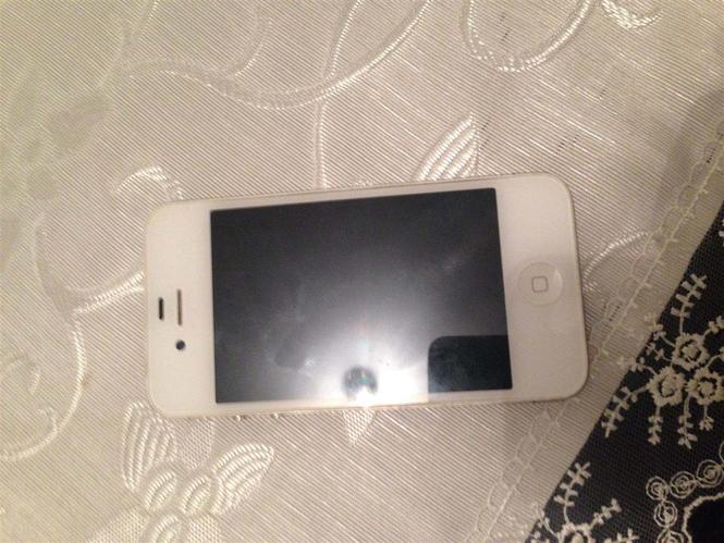 IPHONE 4 