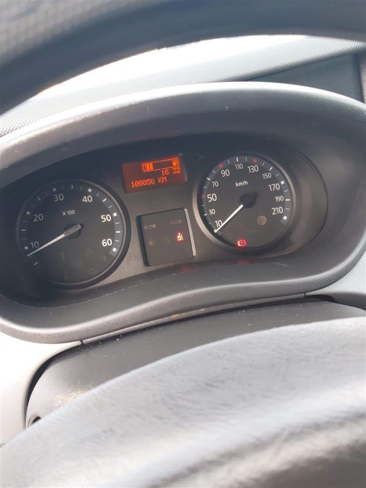 RENAULT-TRAFIC