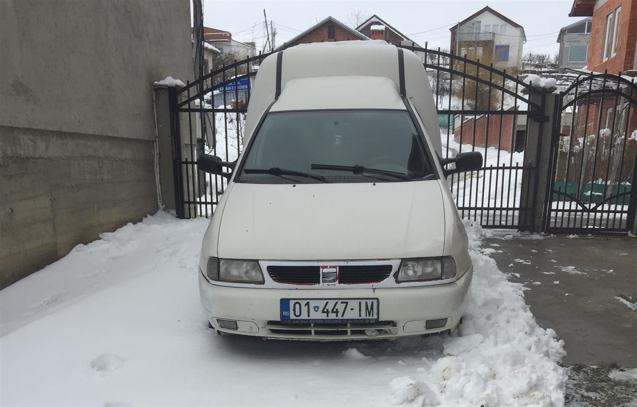 Shitet-ose-Ndrrohet-Pikapi--SEAT-