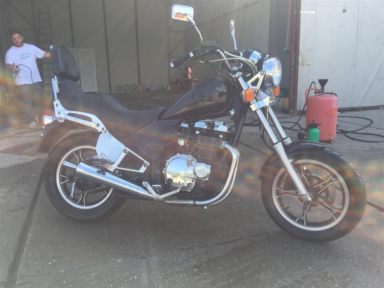 Suzuki-550-cc-choper