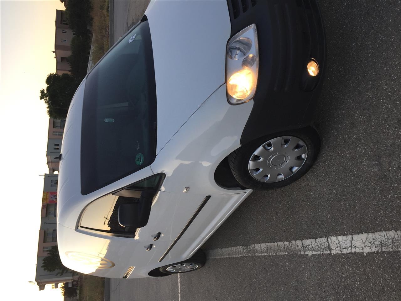 VW-CADDY-