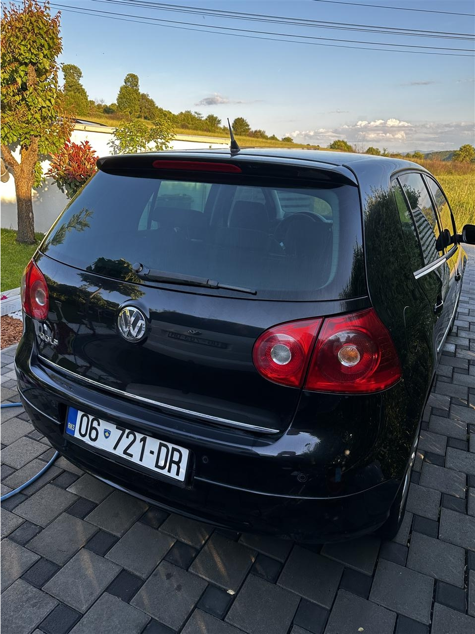 Shitet-Golf-V