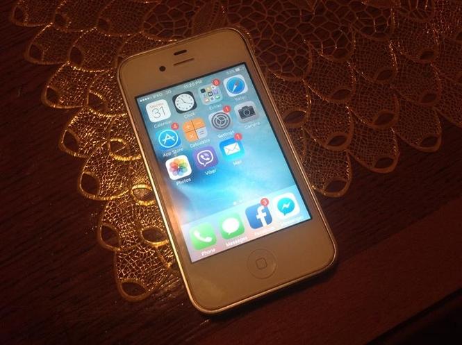 Shes Iphone 4S 