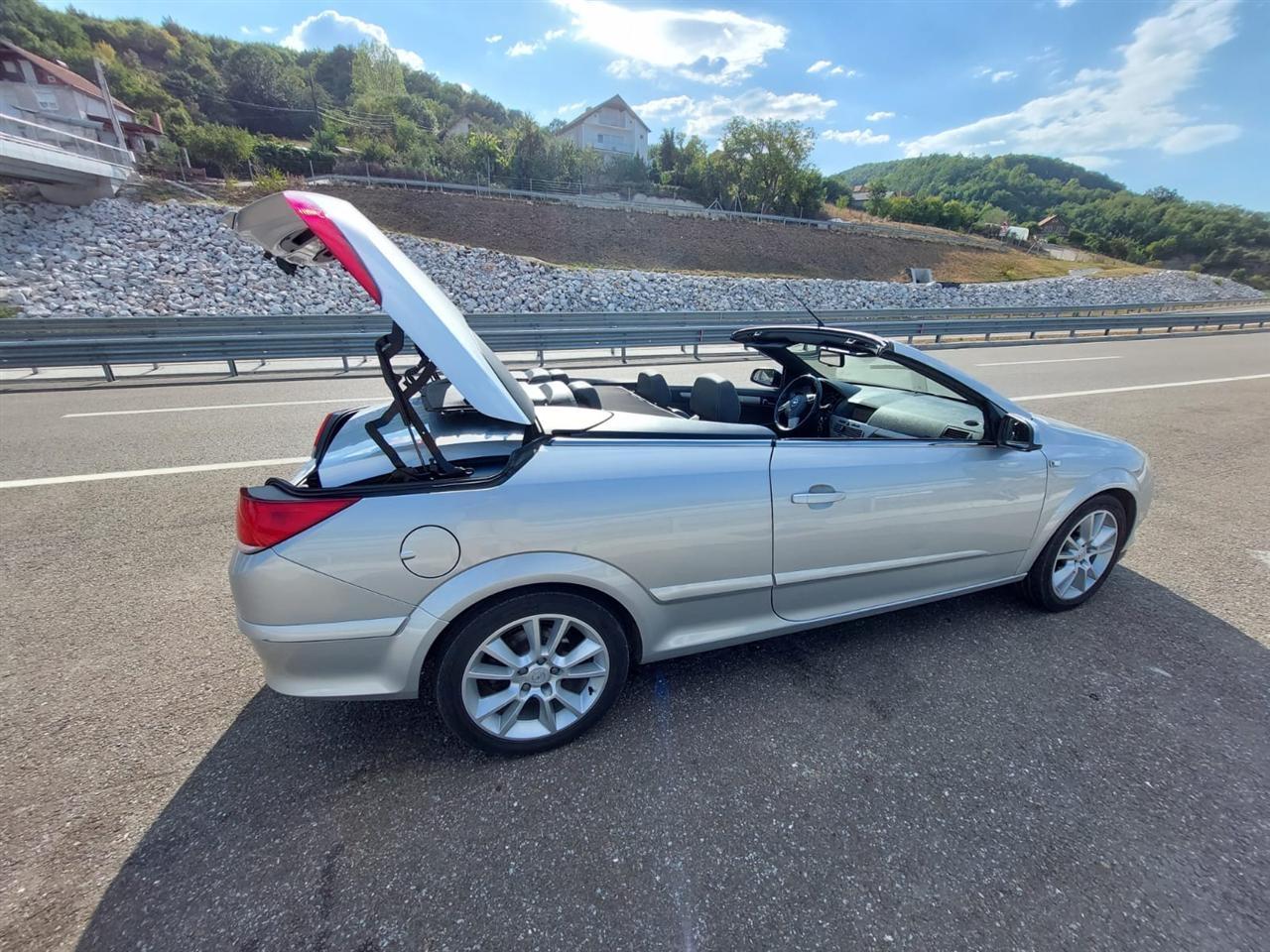 Opel-Astra