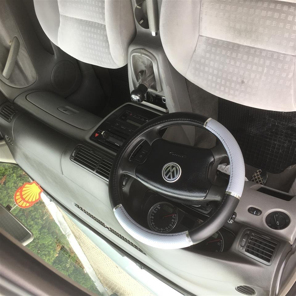 Shes-Passat-Caravan