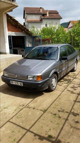 VW Passat -94 