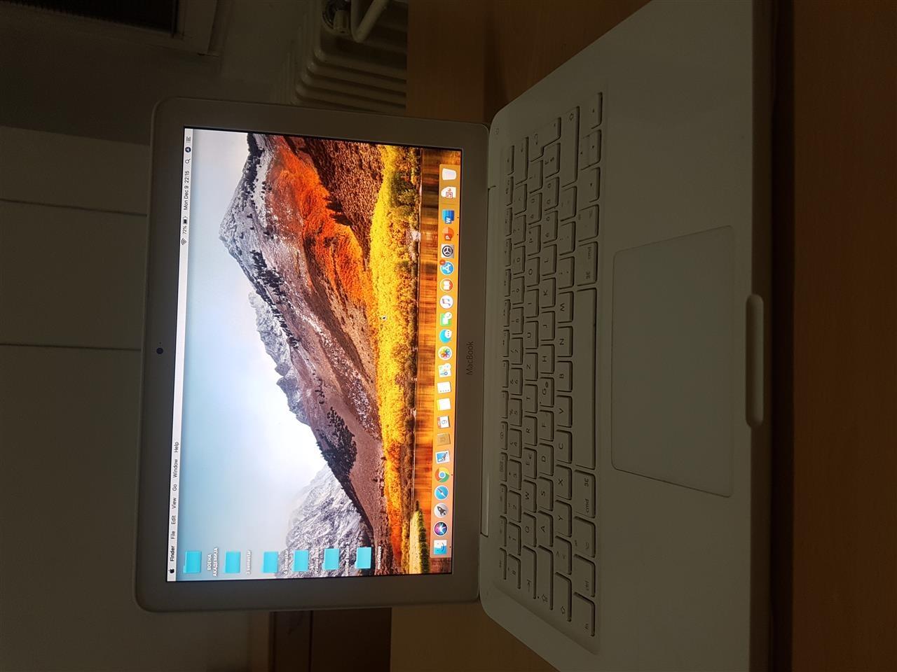 Macbook