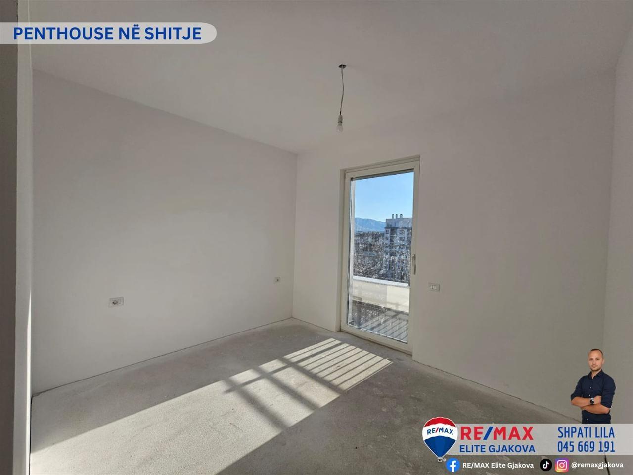 --PENTHOUSE-NË-SHITJE--
