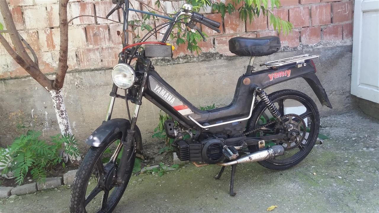 YAMAHA