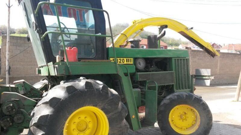 John-deere-5820