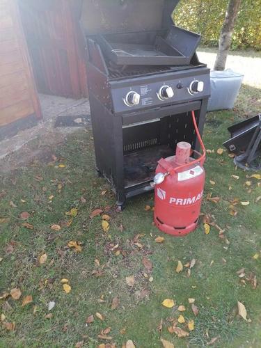 Shitet Grilli