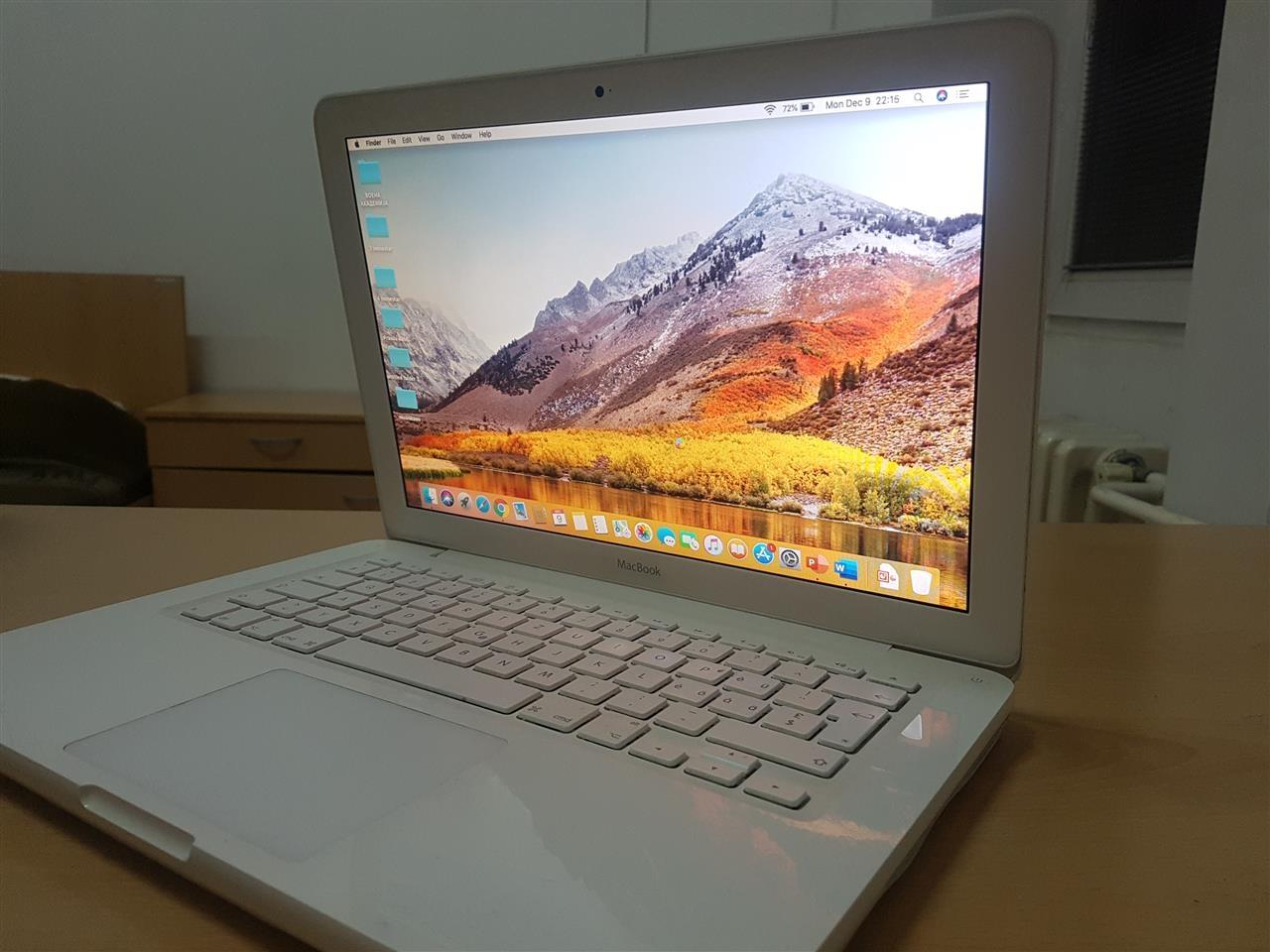 Macbook