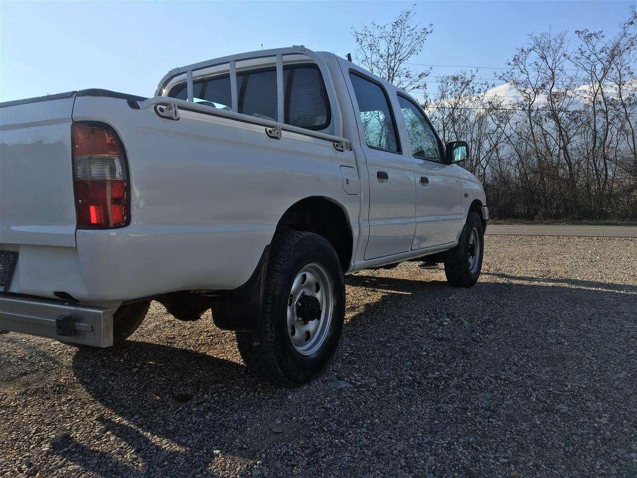Mazda-b2500