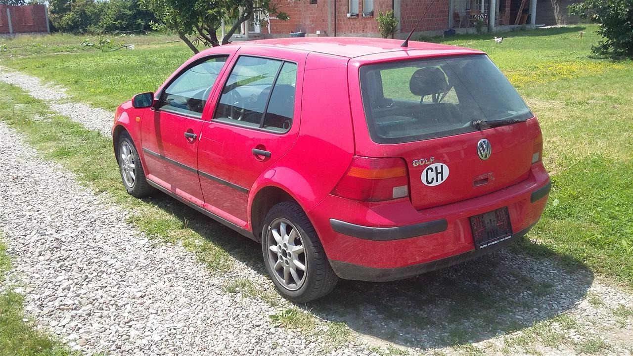 Shes-golf-4