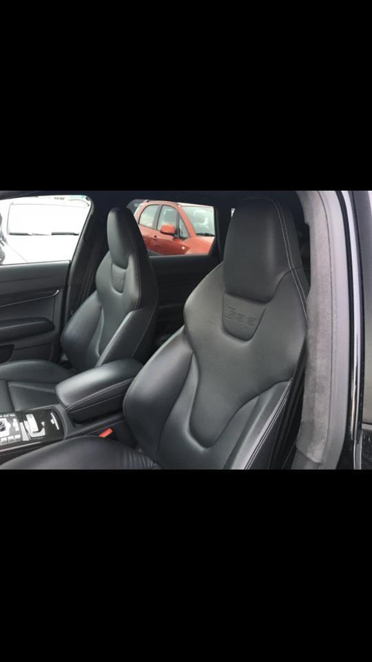 AUDI-RS6-