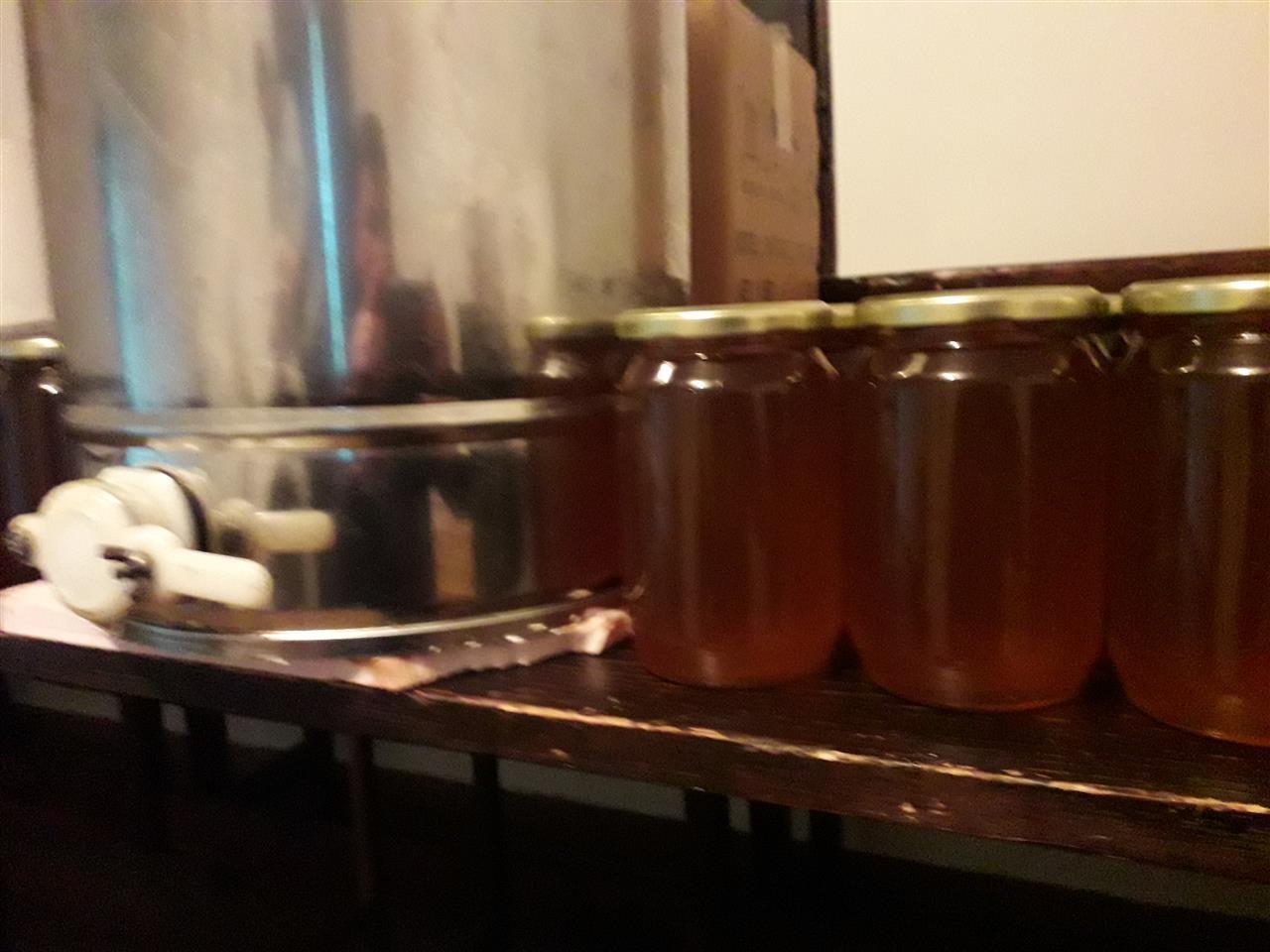-Mjaltë-për-shitje